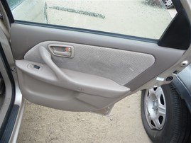 2000 TOYOTA CAMRY LE 4DR GOLD 2.2 AT Z19621